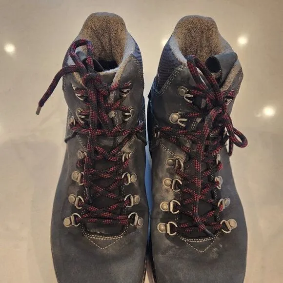 COPY - Volcom mens leather outlander lace up boots. Size 9.5