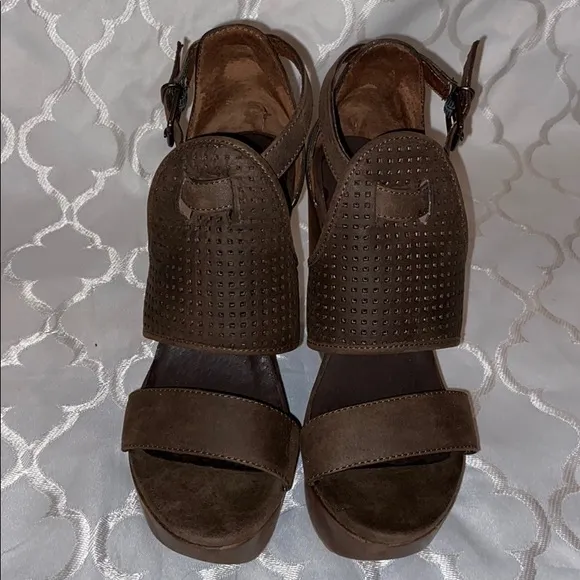 Cordani Five Worlds Brown platform leather wedges