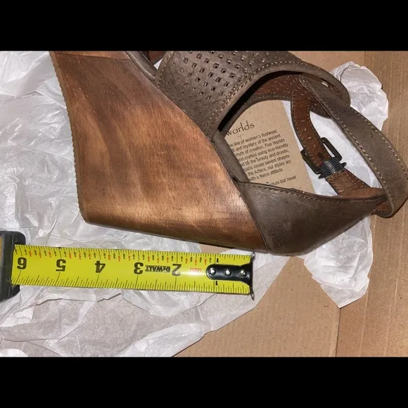 Cordani Five Worlds Brown platform leather wedges