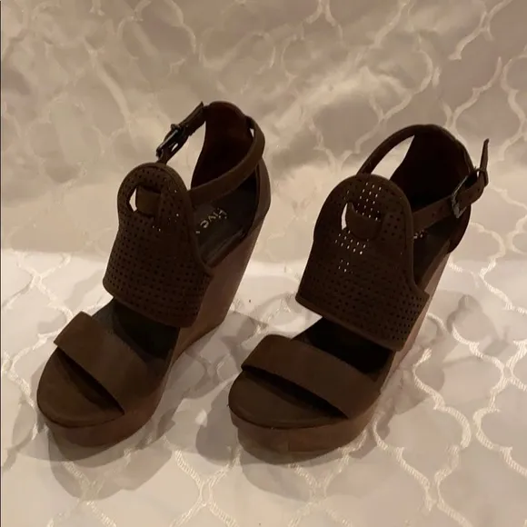 Cordani Five Worlds Brown platform leather wedges