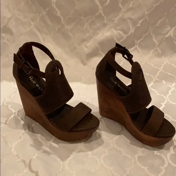 Cordani Five Worlds Brown platform leather wedges