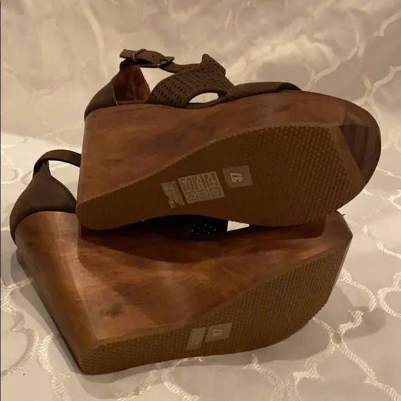 Cordani Five Worlds Brown platform leather wedges