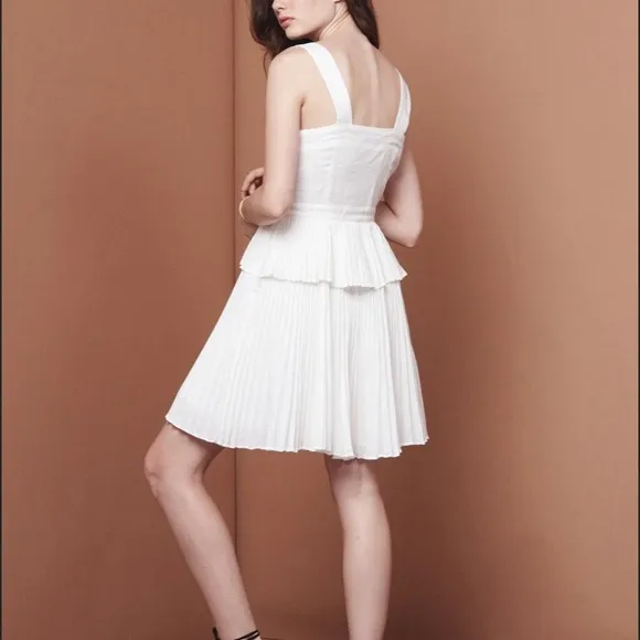 Cosette Bianca Dress 100% cotton white pleated preppy peplum Size 0