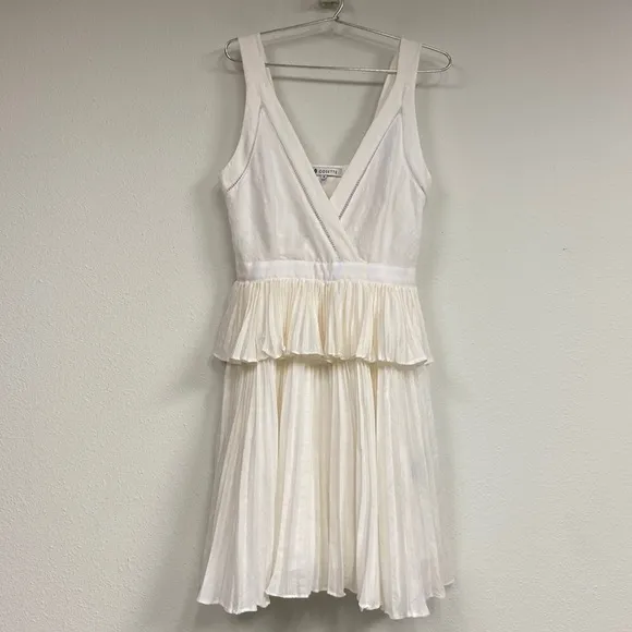 Cosette Bianca Dress 100% cotton white pleated preppy peplum Size 0