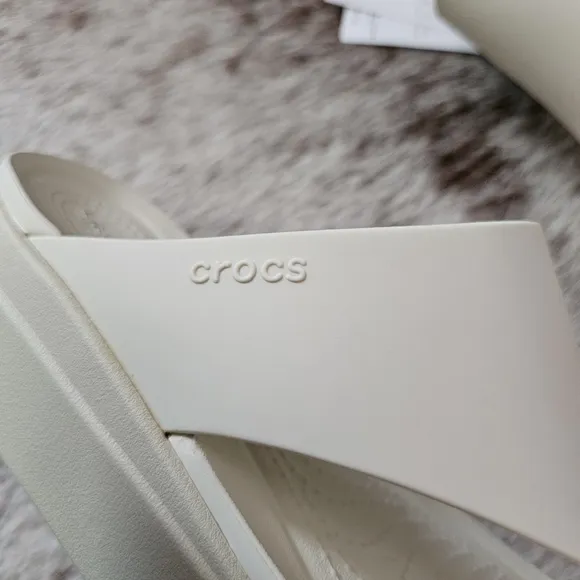 Crocs Brooklyn Women's Platform Flip Flop In Bone Neutral Size 9 NEW