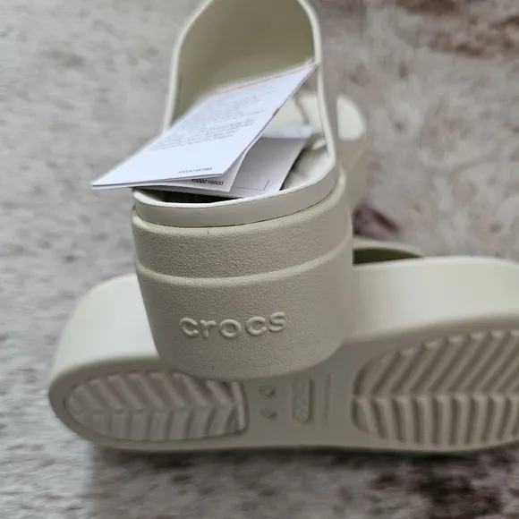 Crocs Brooklyn Women's Platform Flip Flop In Bone Neutral Size 9 NEW