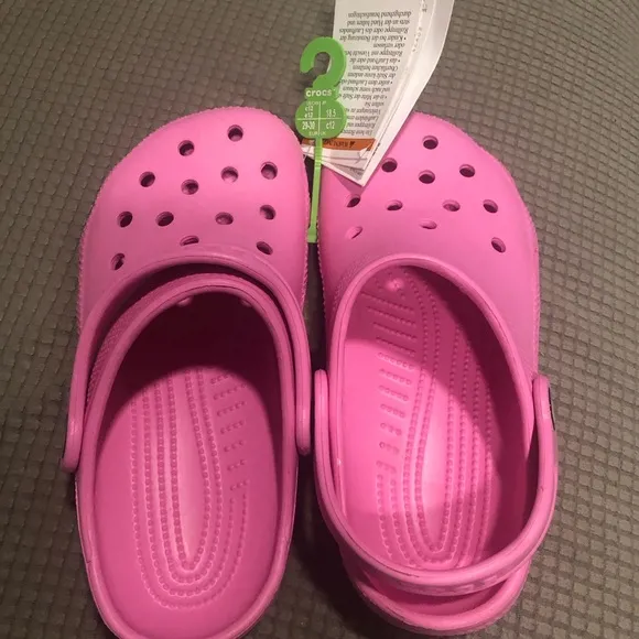 CROCS CLASSIC PINK CLOG SIZE J1