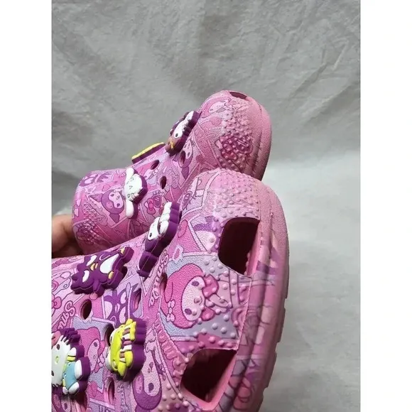 Crocs Hello Kitty and Friends Classic Clog   With Jibbitz- J6- Well Used.