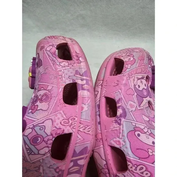 Crocs Hello Kitty and Friends Classic Clog   With Jibbitz- J6- Well Used.