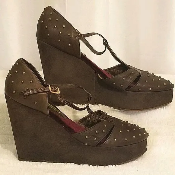 Cydney Mandel Leather Wedges (size 9)