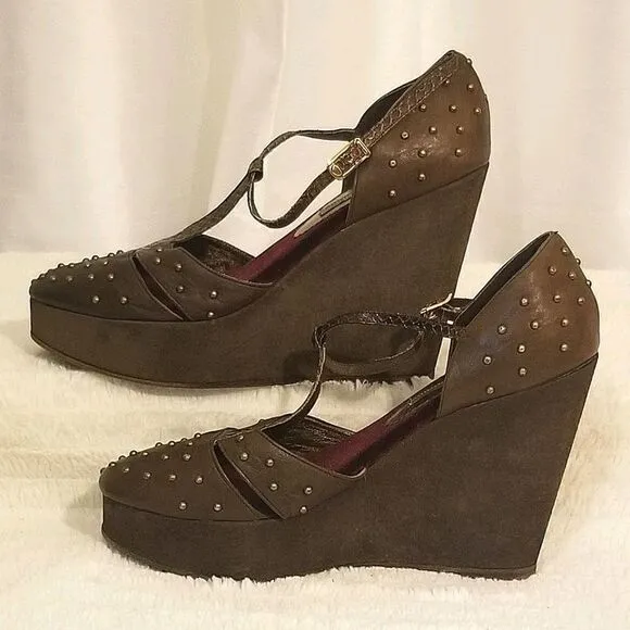 Cydney Mandel Leather Wedges (size 9)