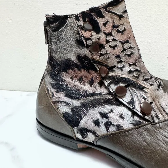 CYDWOQ Spatz-W Leather Bootie