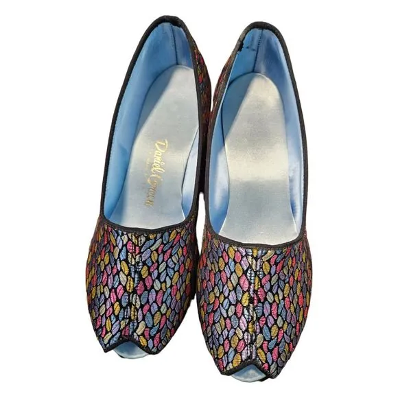 Daniel Green Vintage 60's Jacquard Metalic Fabric Peep Toe Wedges Size 7