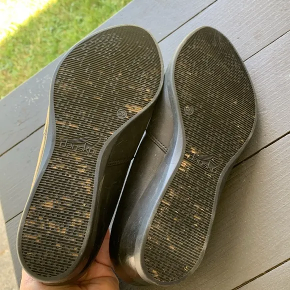 Dansko Black Leather Pointed Toe Wedges Size 39
