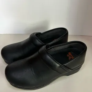 Dansko Professional 37 Oiled Black Leather Clogs Size 6.5/7