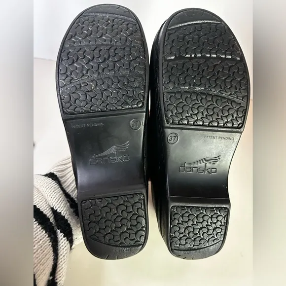 Dansko Professional 37 Oiled Black Leather Clogs Size 6.5/7
