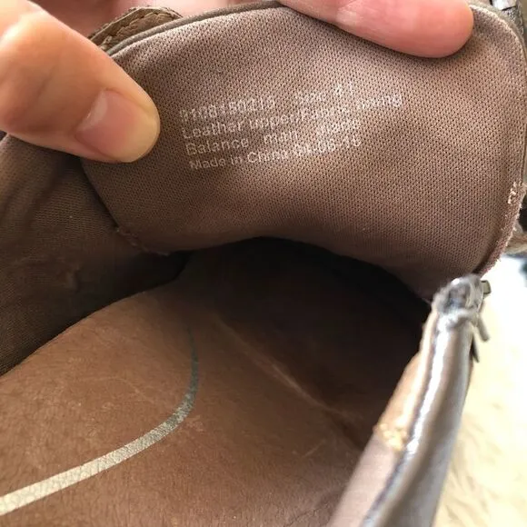 Dansko Womens LorettaOxford Leather metallic shoes