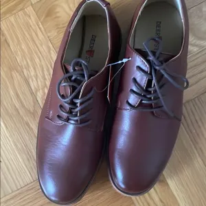 Deer Stags Denny Oxford Boy Shoes Size 5 M