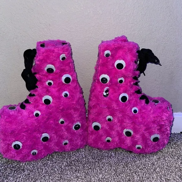 Demonia Dolls Kills Furry Googly Eyes Lace Up Platfrom Boots