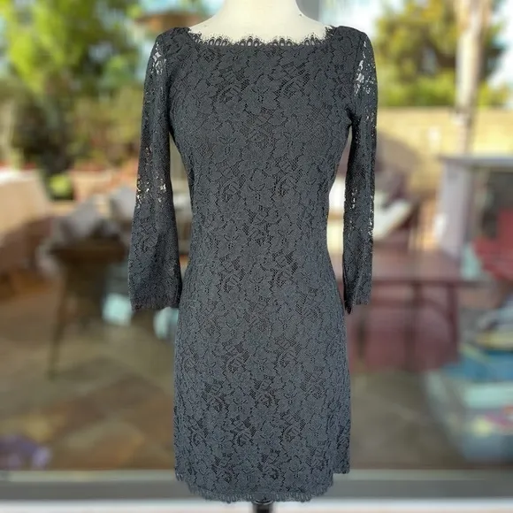 DIANE VON FURSTENBERG ~ Black “Zarita” Lace Dress w/Full Length Back Zipper~Sz 4