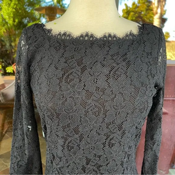 DIANE VON FURSTENBERG ~ Black “Zarita” Lace Dress w/Full Length Back Zipper~Sz 4