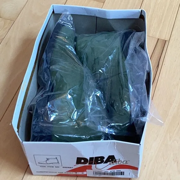 DIBA Cline pistachio cow suede booties, women’s size 7