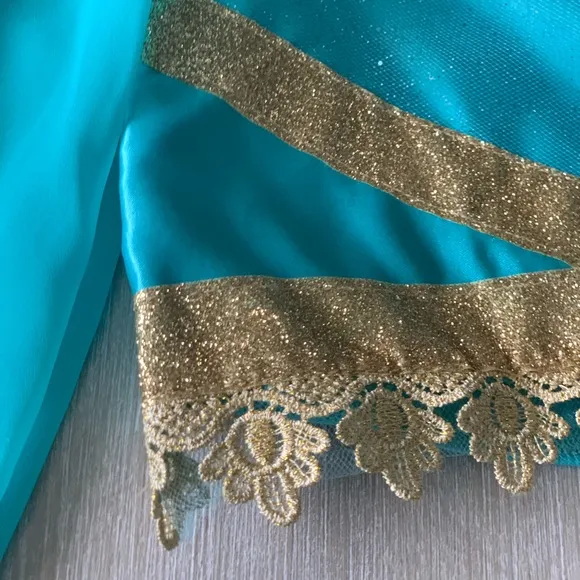 Disney’s Princess Jasmine Costume for Girls with matching shoes