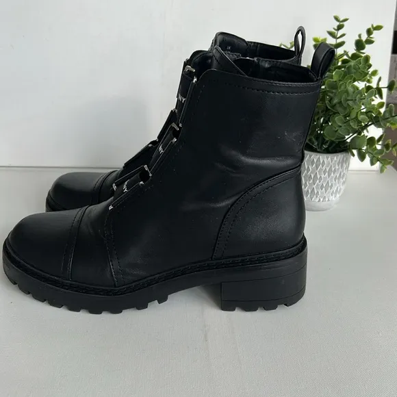 DKNY Donna Karan Barrett Combat Moto Lug Sole Ankle Zipper Boots