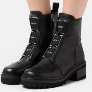 DKNY Donna Karan Barrett Combat Moto Lug Sole Ankle Zipper Boots