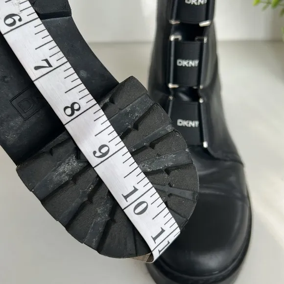 DKNY Donna Karan Barrett Combat Moto Lug Sole Ankle Zipper Boots