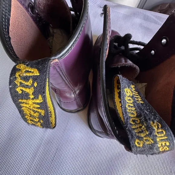D.MARTENS MILLED WOMENS Glossy Royal Purple Purple Lace-Up Boots SIZE 8