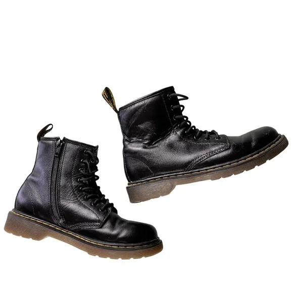 Doc DR Martens Delaney Boots 1460 Lace-Up black combat Unisex Kids Size 3