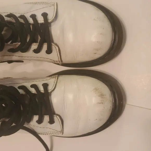 Doc Dr. Martens White Combat Kids Boots Zavala J Size 2 Youth, GUC