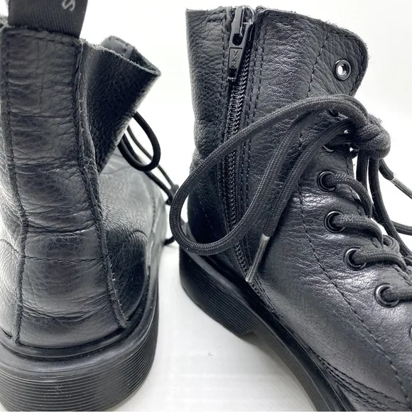 Doc Martens 1460 8 Eye Combat Boots size 3 Leather