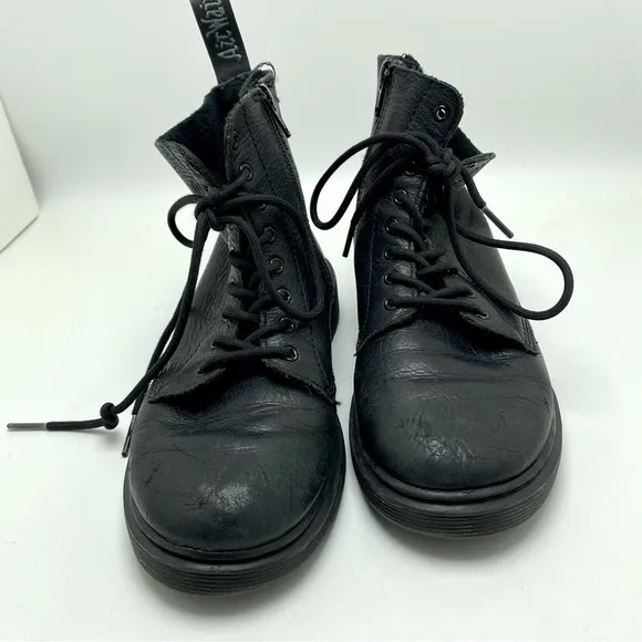 Doc Martens 1460 8 Eye Combat Boots size 3 Leather