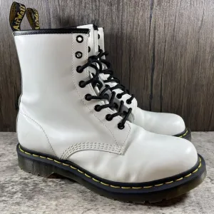 Doc Martens Air Wair 11821 Womens White Leather Combat Boots Eyelet US Size 10