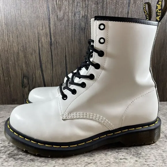 Doc Martens Air Wair 11821 Womens White Leather Combat Boots Eyelet US Size 10