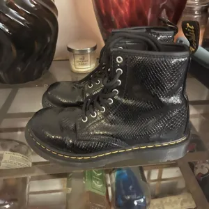 Doc Martens Black Snake Print Combat Boots size 2