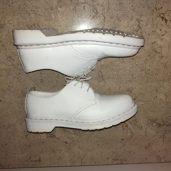 Doc Martens  Classic White Men's Shoes