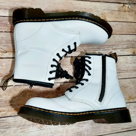 Doc Martens white 1460Y lace up boots 7
