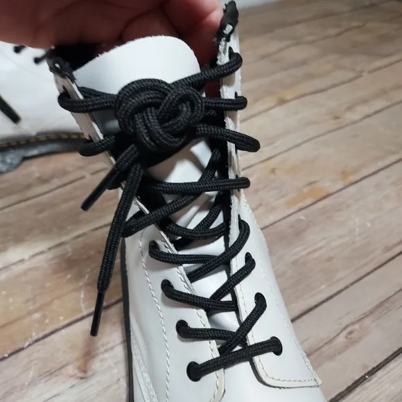 Doc Martens white 1460Y lace up boots 7