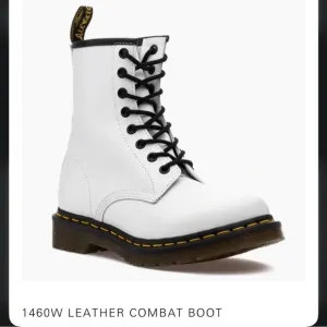 Doc Martens White Ribbon Lace Up Combat Boots Size 6 GUC