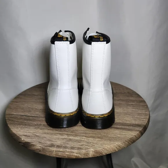 Doc Martens White Zavala Combat Lace-Up Ankle Boots Women’s 9 / Men’s 8