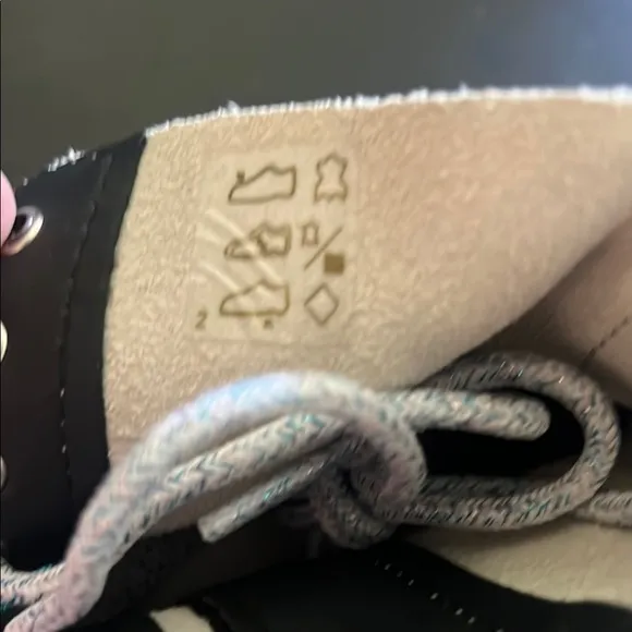 Doc Martins Iridescent Lace-Up Boots-NEW beautiful Boots