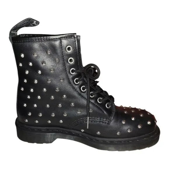 DOC Martens 1460 STUD WANAMA LEATHER LACE UP BOOTS W 8 M 7