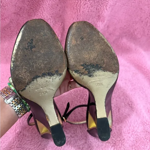 DOLCE &amp; GABBANA PEEP TOE PATENT LEATHER GOLD WEDGES SIZE 35.5