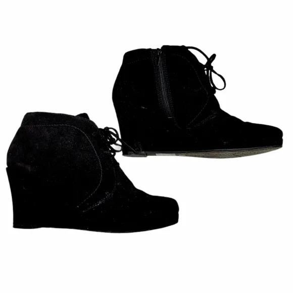 Dolce Vita Black Size 9 Lace Up Wedge Booties