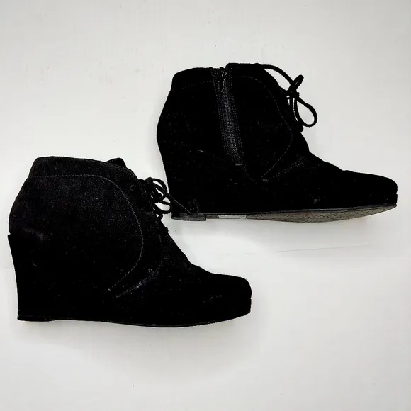 Dolce Vita Black Size 9 Lace Up Wedge Booties