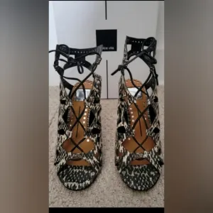 Dolce Vita 🤩✨️💙 Snake Print Leather  Stilleto Size 6.5m Brand New
