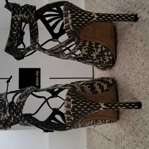 Dolce Vita 🤩✨️💙 Snake Print Leather  Stilleto Size 6.5m Brand New